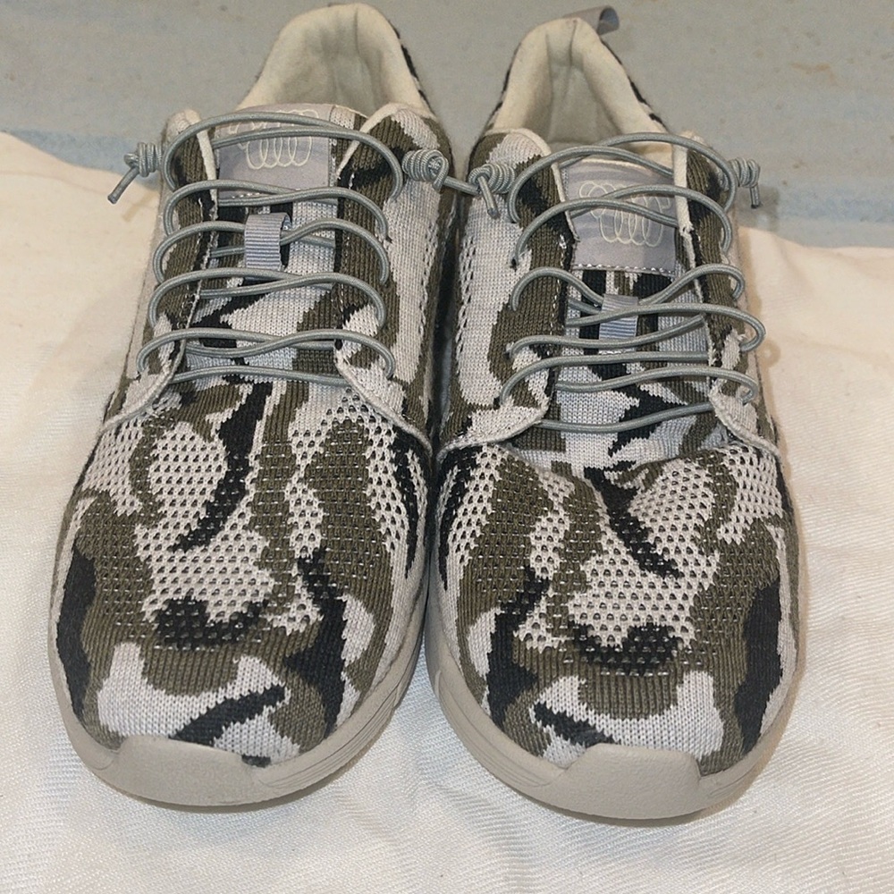 NWT WOOLLOOMOOLOO men's FRAZER II sneaker in sand camo merino wool SZ 41 USA 8